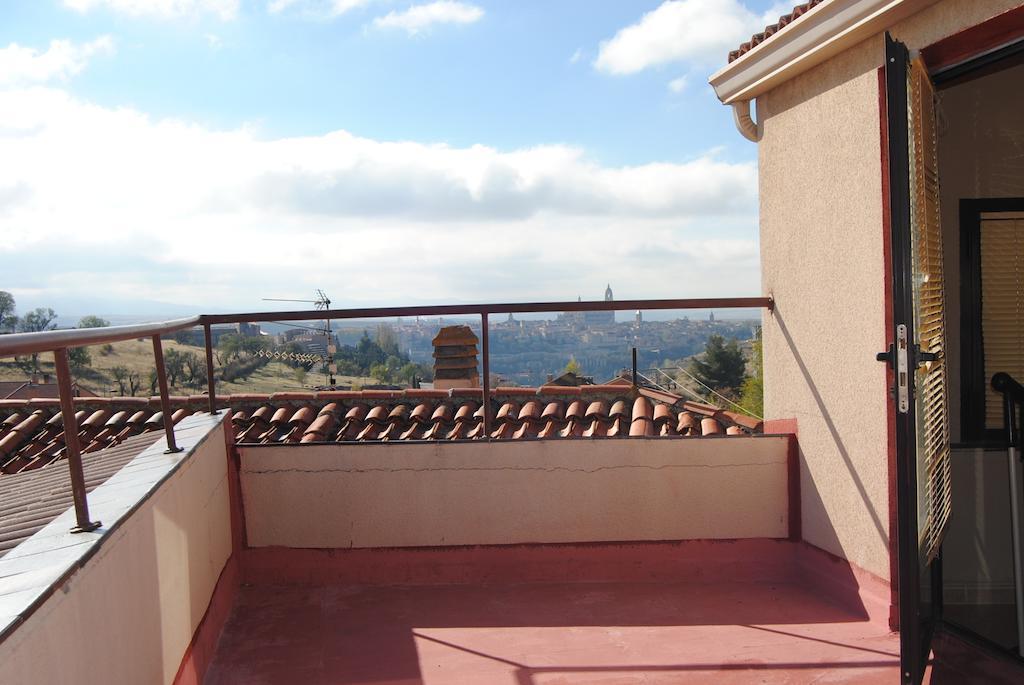 Hostal El Mirador La Lastrilla Exterior foto